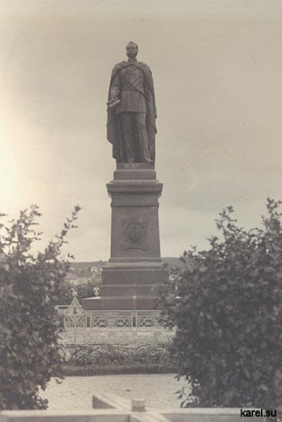 памятник императору Александру II  в Петрозаводске
